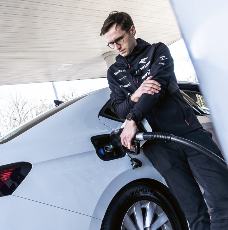 Škoda Superb zvládla 2 831 km na jednu nádrž, je v Guinnessovej knihe