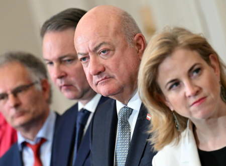 Österreich und die Slowakei blockieren 19. Sanktionspaket gegen Russland