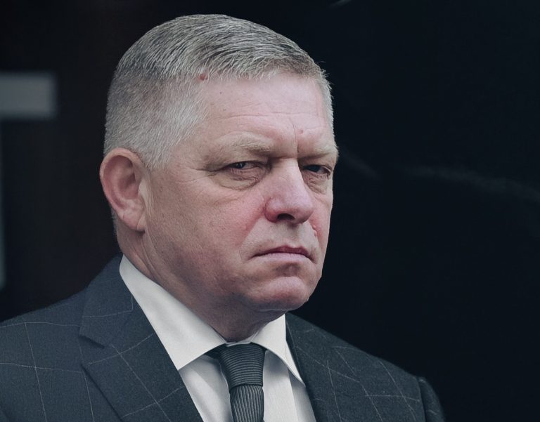 Robert Fico. Foto: AA/ABACA / Abaca Press / Profimedia (fotografia bola upravená)