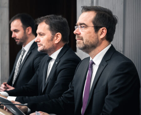 Ústavná sloboda hlasovania poslancov je ilúzia