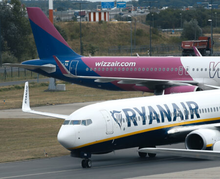 Súboj rivalov na bratislavskom letisku. Wizz Air vyzýva Ryanair najväčšou expanziou