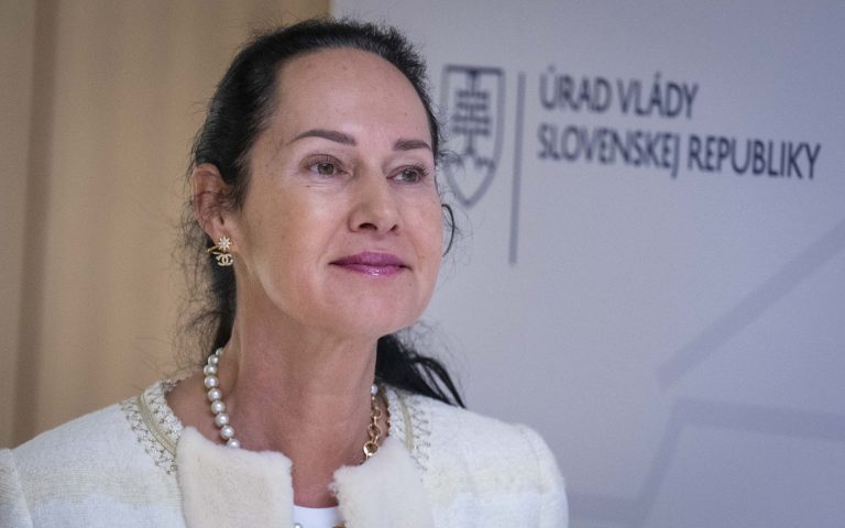 Kurilovská odovzdala ukrajinskému veľvyslancovi humanitárnu pomoc zo Slovenska