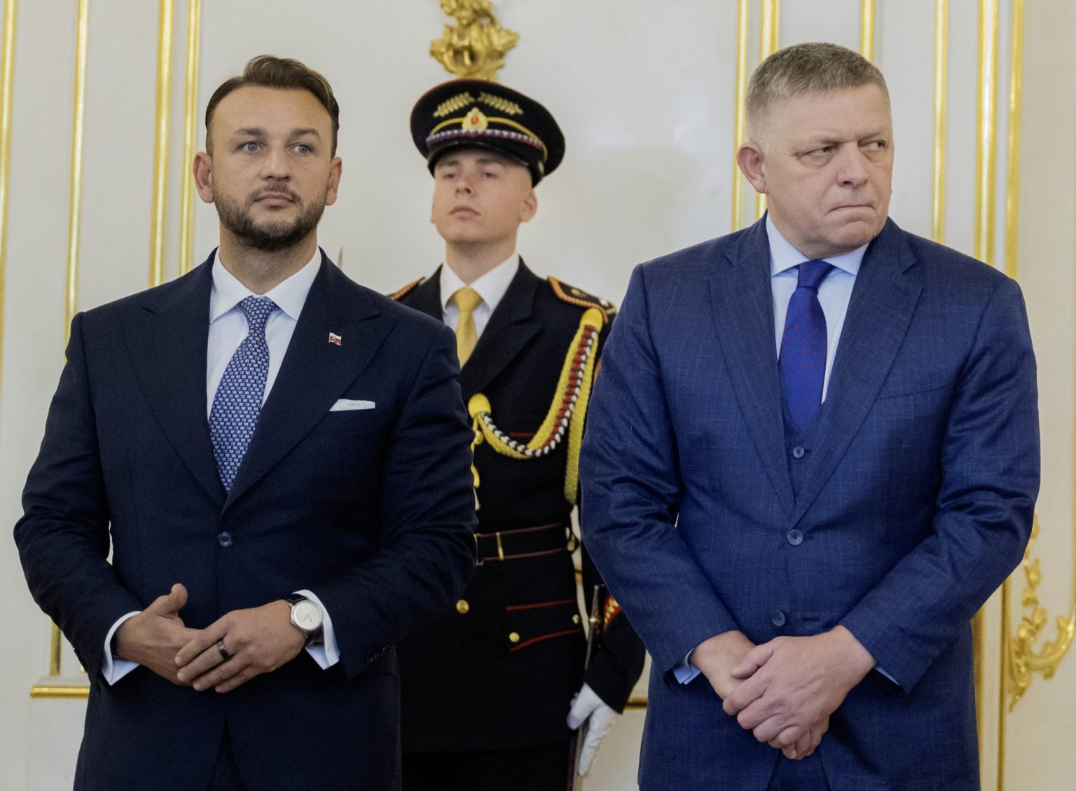 Matúš Šutaj Eštok a Robert Fico. Foto: Martin Baumann/TASR