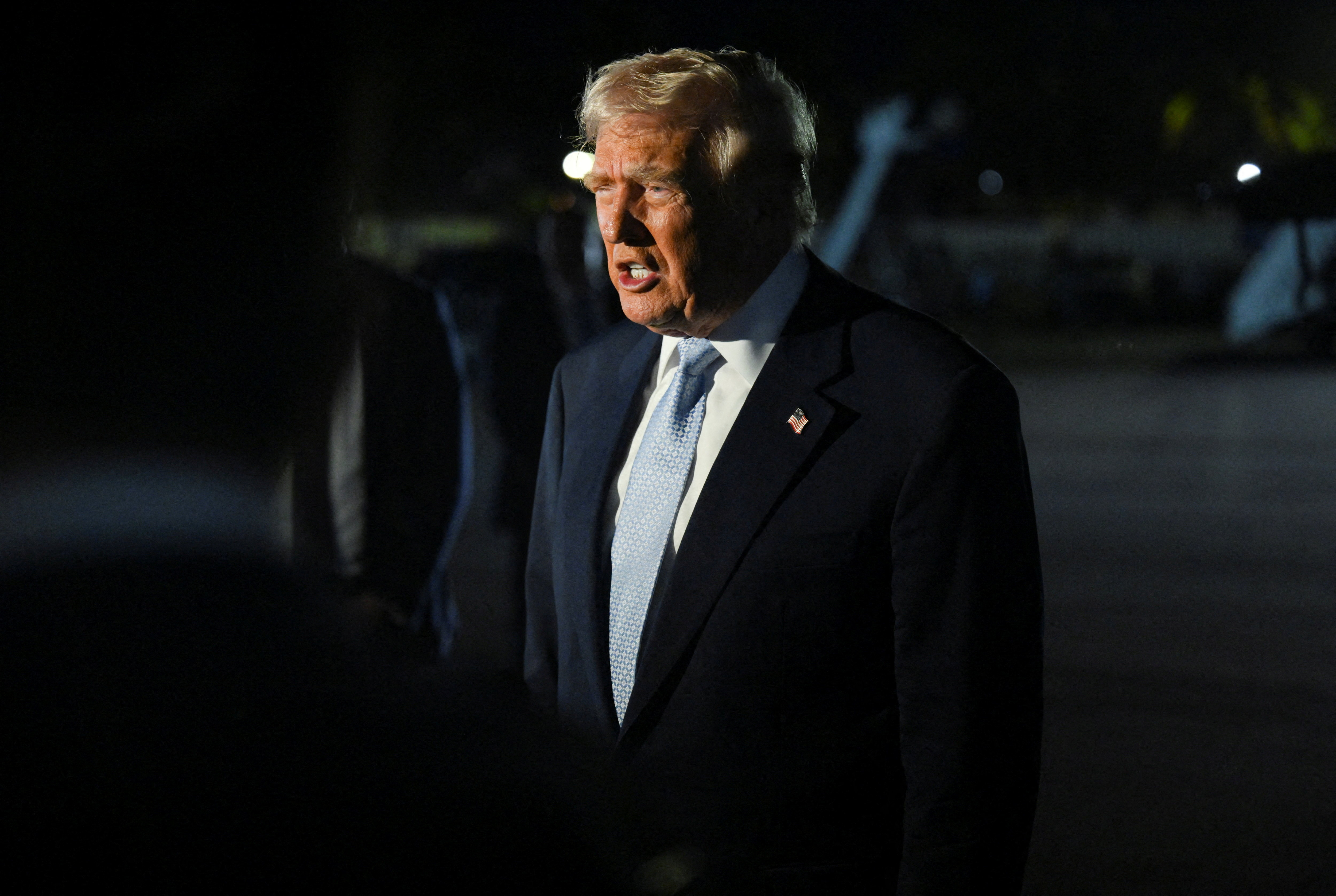 Mier z dielne Trumpa: Ukrajina bez Donbasu i NATO, s náznakom ústupkov v oblasti jazyka a cirkvi