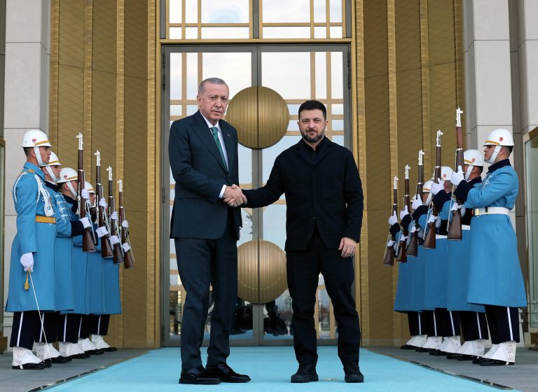 Zelensky held talks with Erdogan, US sends military delegation to Kiev