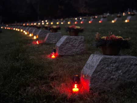 Buď sviecou v tme niekoho druhého. O svetle, ktoré nezhasína ani po smrti