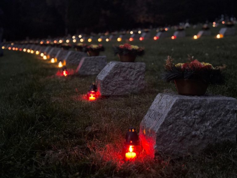 Vojenský cintorín v Liptovskom Mikuláši. Foto: Lenka Hanesová/TASR