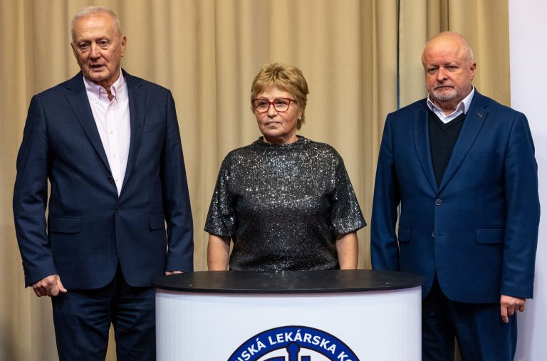 Sprava: Karol Mičko, Valéria Vasiľová a Robert Vetrák. Foto: Daniel Stehlík/TASR