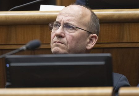 PS aj policajní odborári kritizujú prepúšťanie upratovačiek