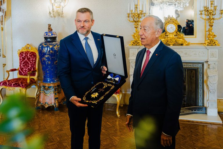 Pellegrini si v Portugalsku prevzal svoje prvé štátne vyznamenanie