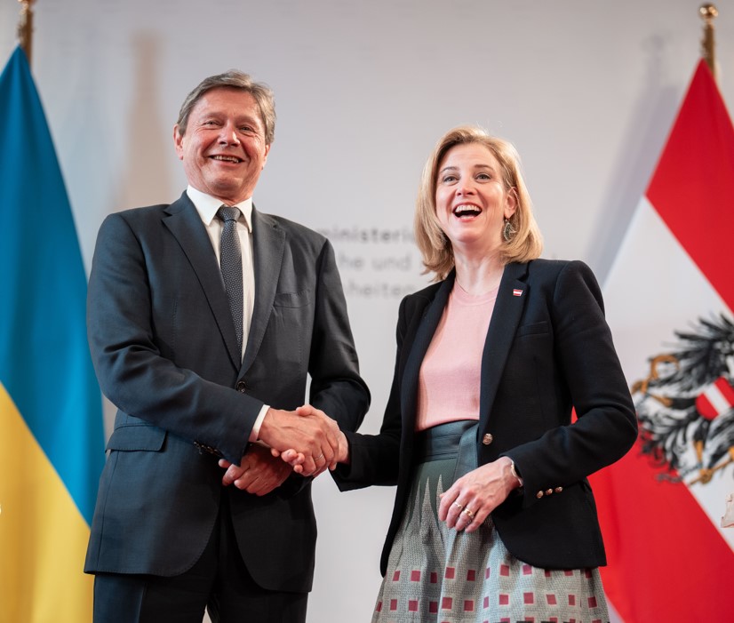 Anzengruber, Meinl-Reisinger, APA