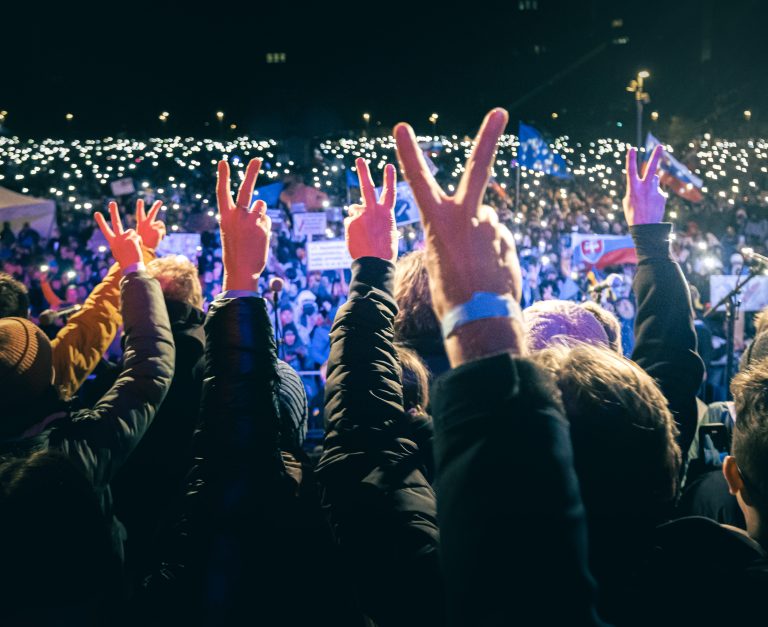 Účastníci na zhromaždení s názvom Nevezmú nám november. Foto: Marko Erd / Petit Press / Profimedia