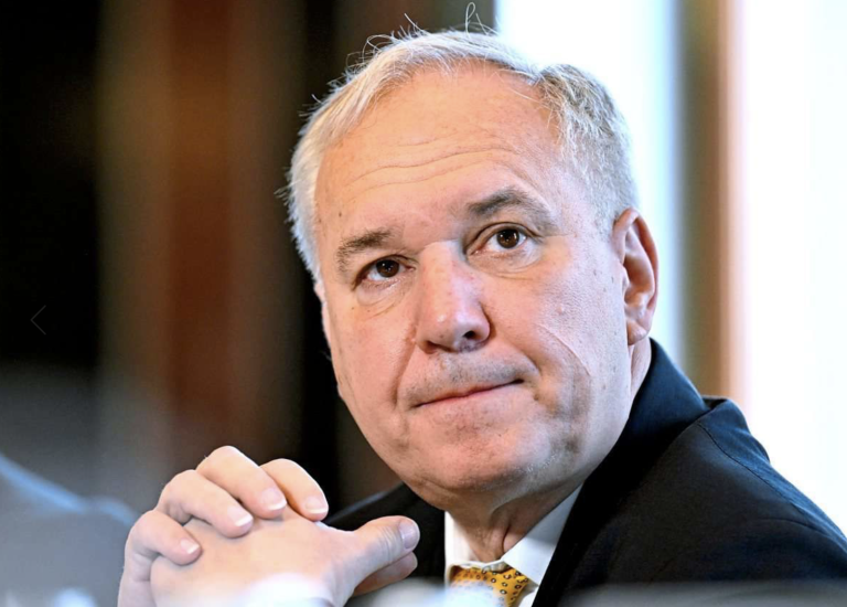 Wirbel um geplantes Dinghofer-Symposium im Parlament