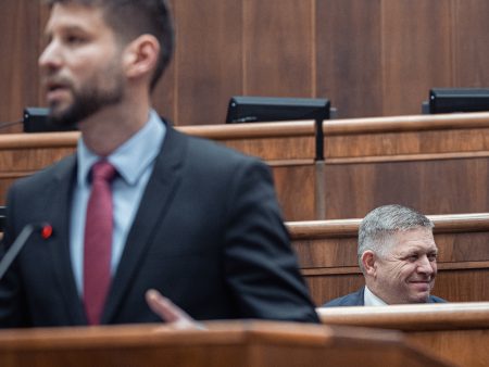 Opozícia 17. novembra vymaže Matoviča. Fico sa na výročie revolúcie oprie do PS