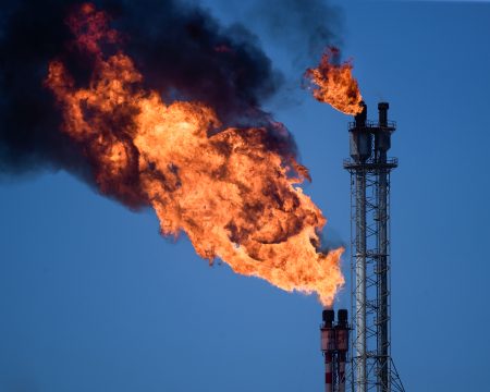 Dopyt po rope a plyne bude rásť až do roku 2050. Prechod na čistú energiu sa spomaľuje