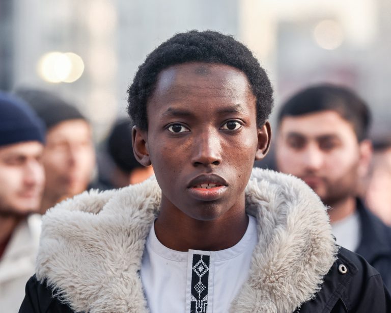 A Black man in front of the Cathedral Mosque in Moscow. Photo: Mikhail Tereshchenko/TASS/Profimedia