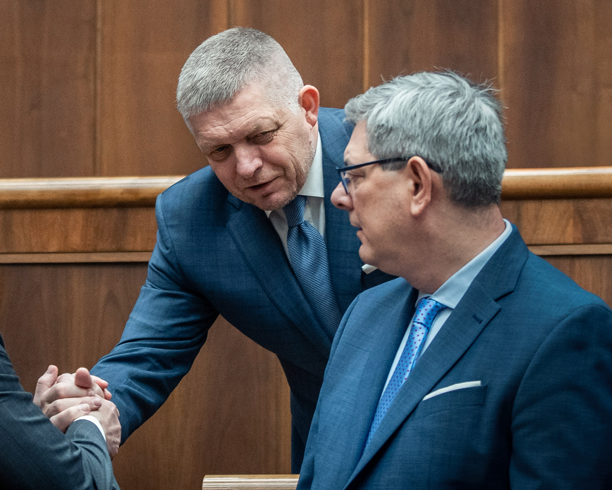 Fico upokojuje. Spor o novelu ústavy však môže zdediť vláda progresívcov
