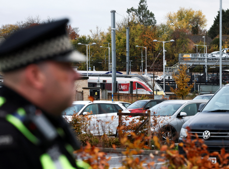 The suspect in the attack on the train in London was not known to the security services