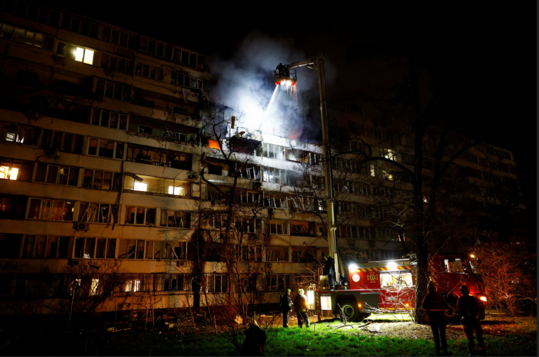 Russischer Angriff in Kiew trifft auch Wohnhaus, sechs Tote gemeldet