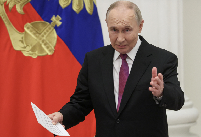 Brussels criticizes Russia's nuclear rhetoric, Moscow responds to Trump