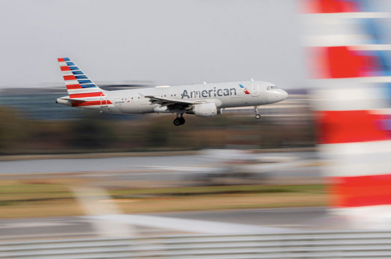 US airports collapse due to government shutdown and non-payment of wages