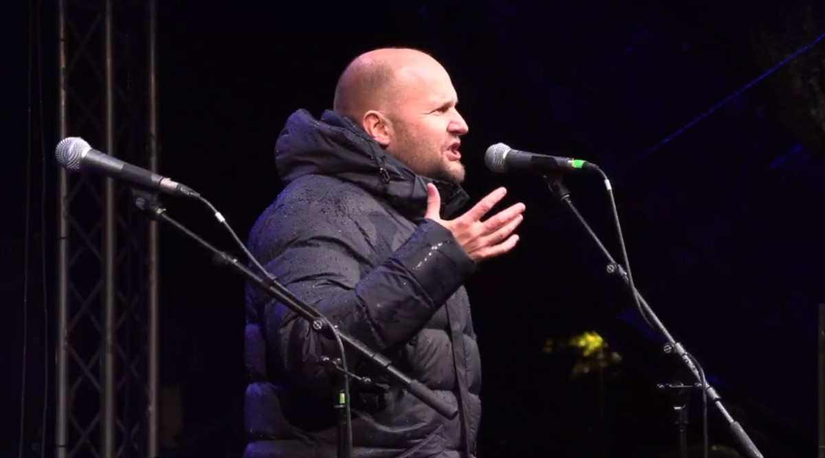 Naď: Je načase hlboko zaorať a vykúriť všetkých tých komunistov, eštebakov a rusofilných kolaborantov