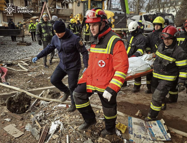 Výmena tiel pokračuje, Ukrajina preverí tisíc pozostatkov z Ruska