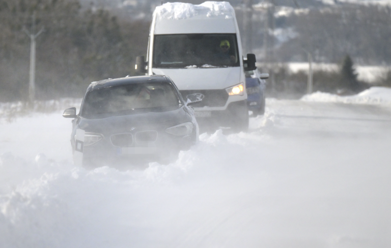 SHMÚ: Na severe Slovenska hrozia záveje a silný vietor