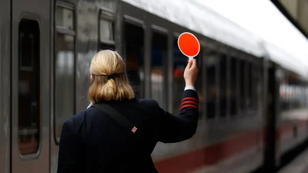 Umfrage bestätigt Image-Desaster: Mitarbeiter schämen sich für Deutsche Bahn 