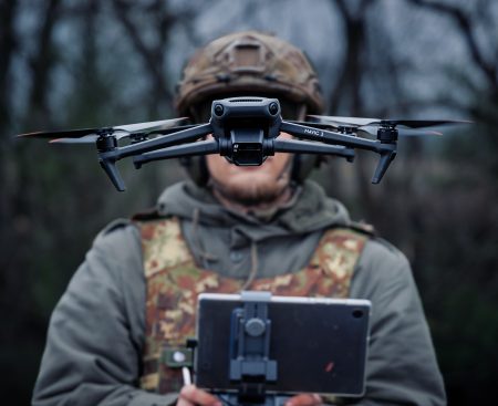 Vojna ako krutá hra. Upírske drony aj vtáky Maďarov