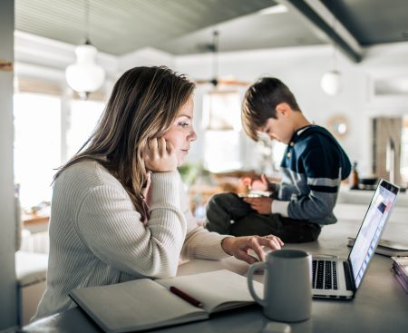 Účet za šetrenie štátu bude vysoký. Rodiny prídu budúci rok v priemere o 376 eur
