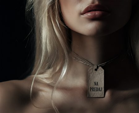 Ľudská dôstojnosť je na predaj. Ako reality šou spôsobujú morálny úpadok