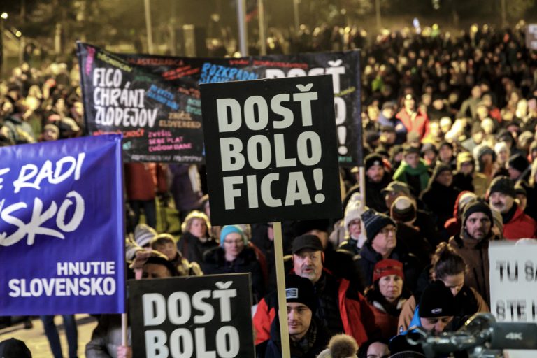 Protestné zhromaždenie opozičných strán v Bratislave. Foto: Dano Veselský/TASR