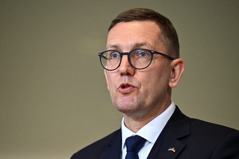 Estónsko tlačí na EÚ: clá na ruský tovar majú pomôcť Ukrajine