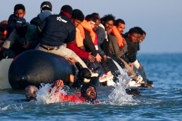 Kto nevezme späť migrantov, príde o výhody, odkazuje EÚ rozvojovým štátom