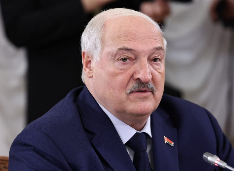 Lukashenko orders extensive inspection of army combat readiness