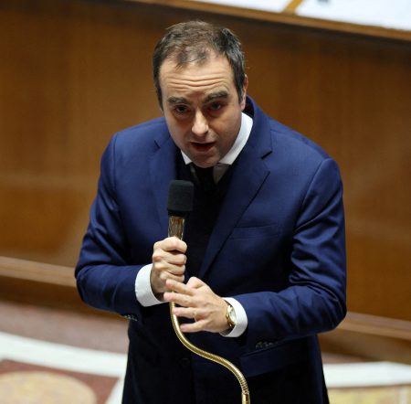 French PM wants to tackle the budget with an emergency law