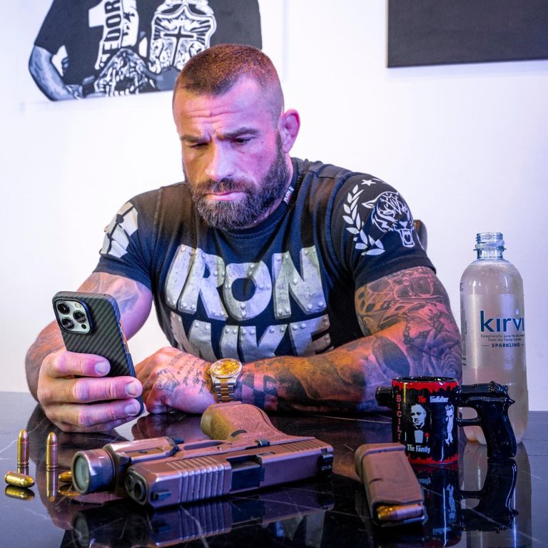 Drogový zásah polície u Karlosa Vémolu, zadržali dve osoby