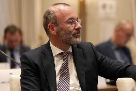 Zmrazené ruské peniaze použije Únia, tvrdí Weber