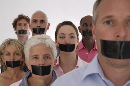 Die Mehrheit übt sich in Selbstzensur – Zweifel an der Meinungsfreiheit wachsen