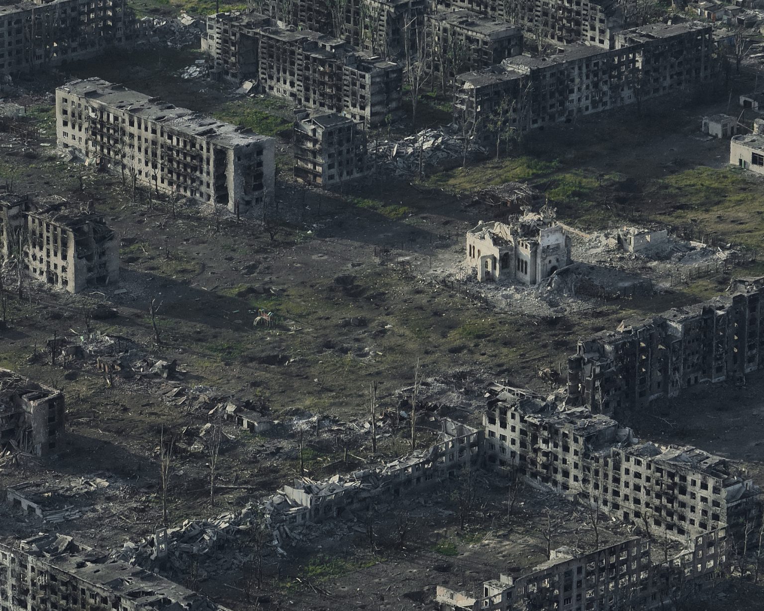 A destroyed and uninhabitable city in Ukraine. Photo: Kostiantyn Liberov/Libkos/Getty Images