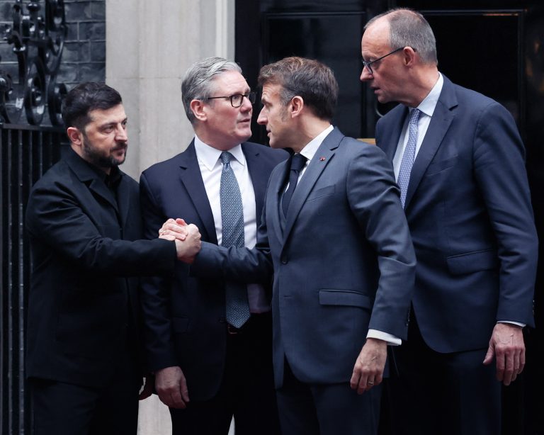 Wolodymyr Selenskyj, Keir Starmer, Emmanuel Macron und Friedrich Merz. Foto: Isabel Infantes/Reuters