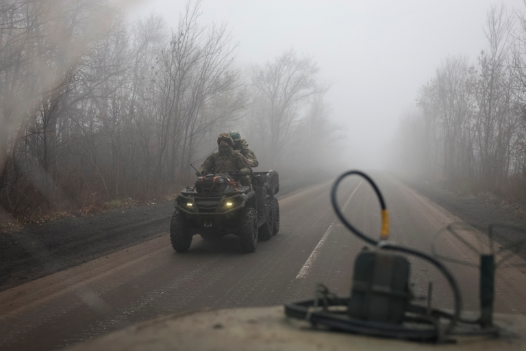 Rusko odrezáva Ukrajinu od Čierneho mora, varuje Zelenskyj