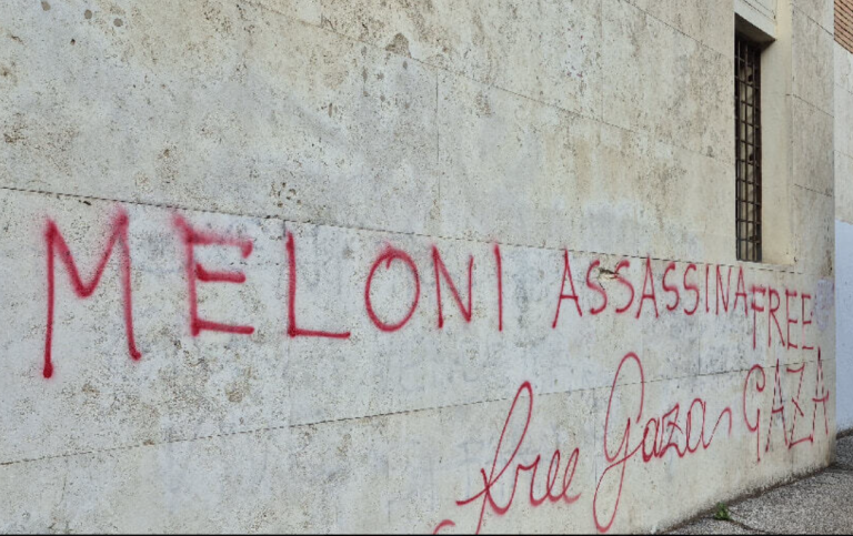 Giorgia Meloniová čelí opakovaným vyhrážkam zastrelením