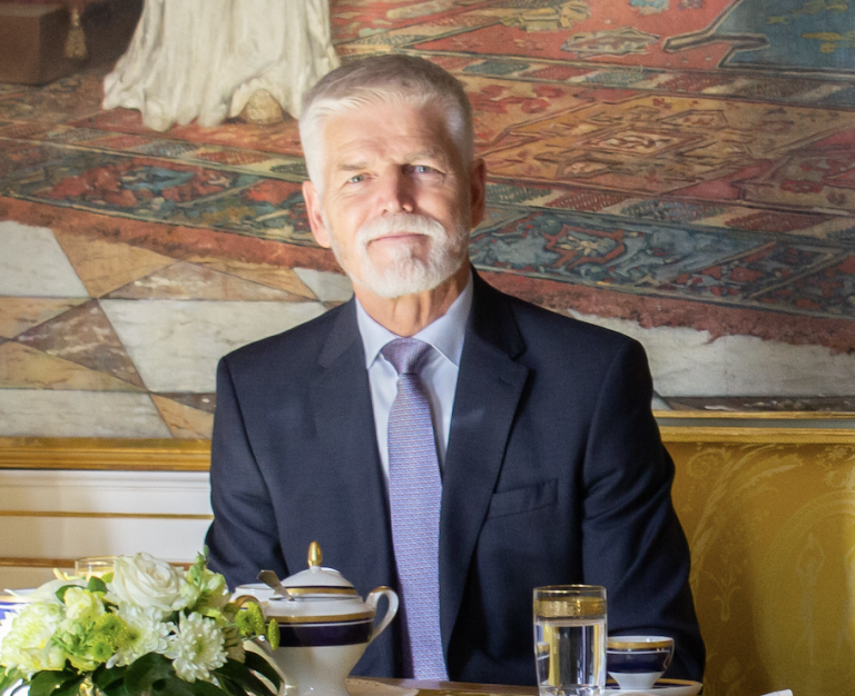 Prezident Pavel pokračuje v rokovaniach s kandidátmi na ministrov novej vlády