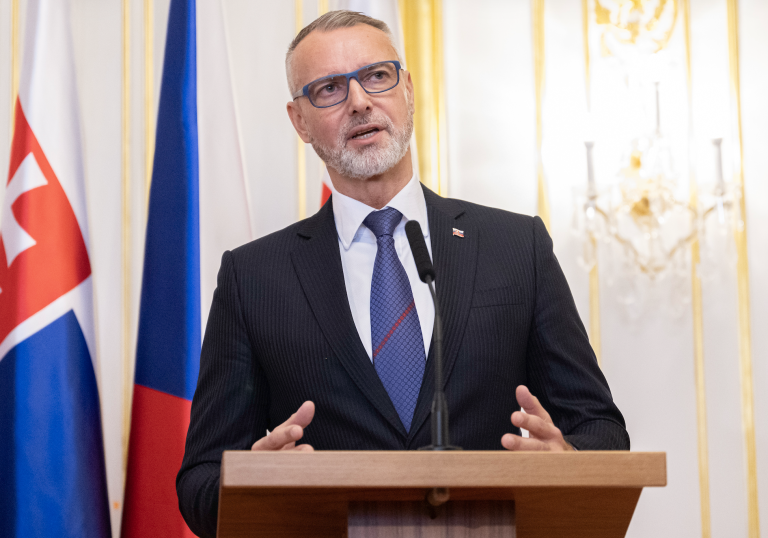 Raši naznačil zhodu v zmene dĺžky mandátu komunálnych politikov