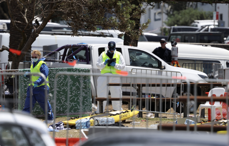 Islamský štát chváli masaker na pláži Bondi, vyzval na útoky v Belgicku