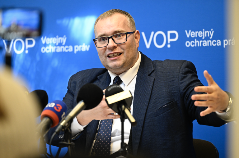 Ombudsman upozornil na prieťahy a chyby na katastri