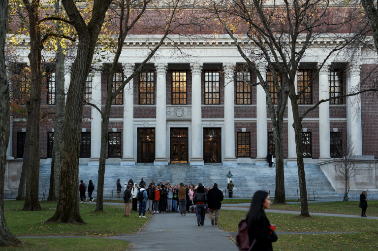 USA sa odvolali proti rozsudku o zmrazení miliárd pre Harvard