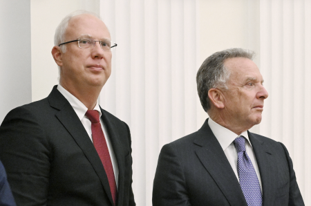 Rozhovory s USA o Ukrajine sú podľa Dmitrijeva konštruktívne